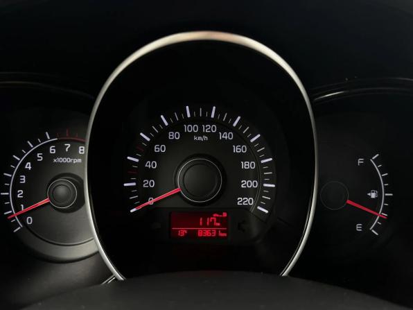 Kia Rio III Рестайлинг с пробегом 2016 года, цена 995 000 рублей, 83630 км, хэтчбек, Автокод Объявления
