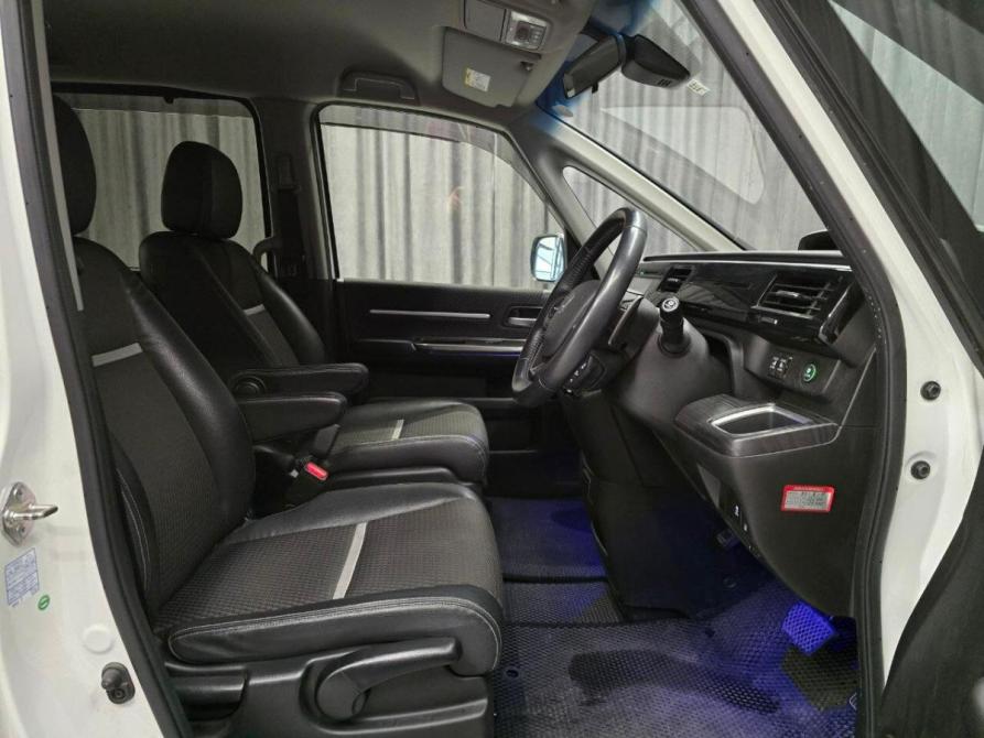 Honda Stepwgn V Красноярск  - изображение 8