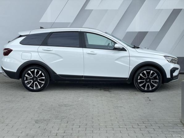 Lada (ВАЗ) Vesta I Рестайлинг (NG) с пробегом 2024 года, цена 1 558 000 рублей, 34567 км, универсал, Автокод Объявления