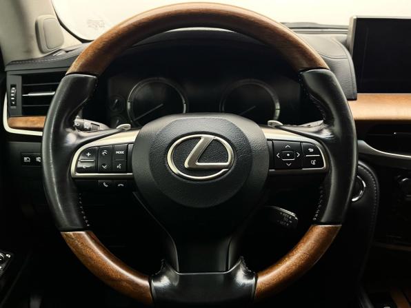 Lexus LX III Рестайлинг 2 с пробегом 2016 года, цена 6 269 000 рублей, 118461 км, внедорожник, Автокод Объявления