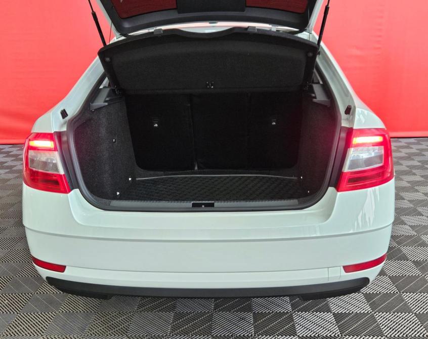 Skoda Octavia III (A7) Рестайлинг Вологда  - изображение 16