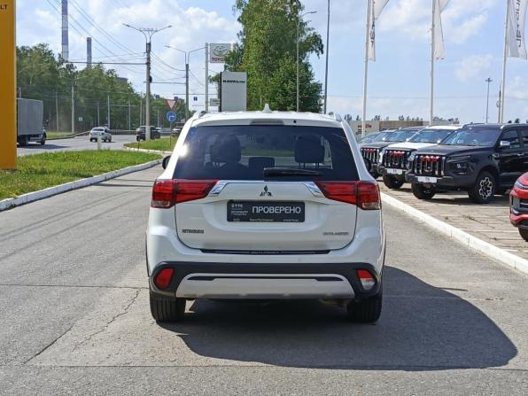 Mitsubishi Outlander III Рестайлинг 3 с пробегом 2020 года, цена 2 400 000 рублей, 103550 км, внедорожник, Автокод Объявления