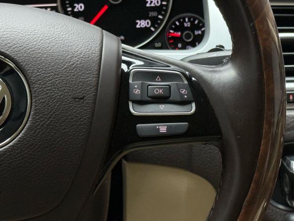 Volkswagen Touareg II с пробегом 2011 года, цена 1 749 000 рублей, 310436 км, внедорожник, Автокод Объявления