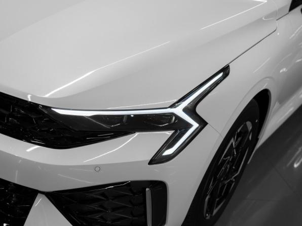 Kia K5 III Рестайлинг с пробегом 2026 года, цена 4 700 000 рублей, 11 км, седан, Автокод Объявления