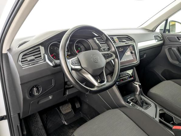 Volkswagen Tiguan II Рестайлинг с пробегом 2022 года, цена 2 850 000 рублей, 30461 км, внедорожник, Автокод Объявления