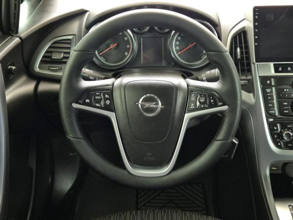 Opel Astra J Рестайлинг с пробегом 2013 года, цена 799 000 рублей, 213565 км, универсал, Автокод Объявления
