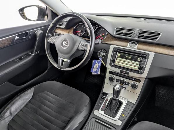 Volkswagen Passat B7 с пробегом 2014 года, цена 1 550 000 рублей, 82388 км, седан, Автокод Объявления
