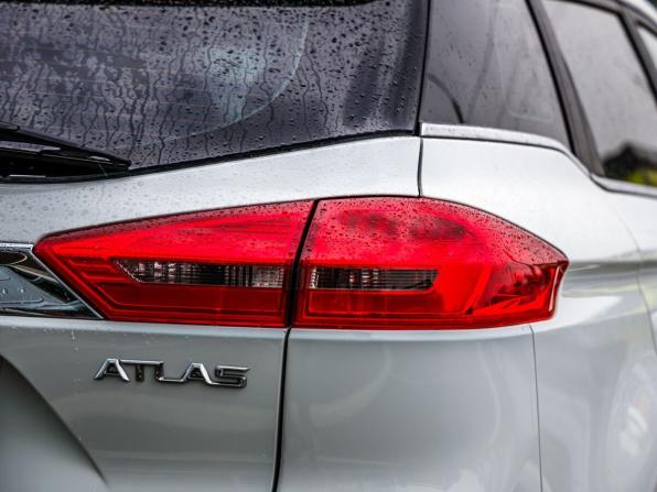 Geely Atlas I с пробегом 2021 года, цена 1 648 000 рублей, 128478 км, внедорожник, Автокод Объявления