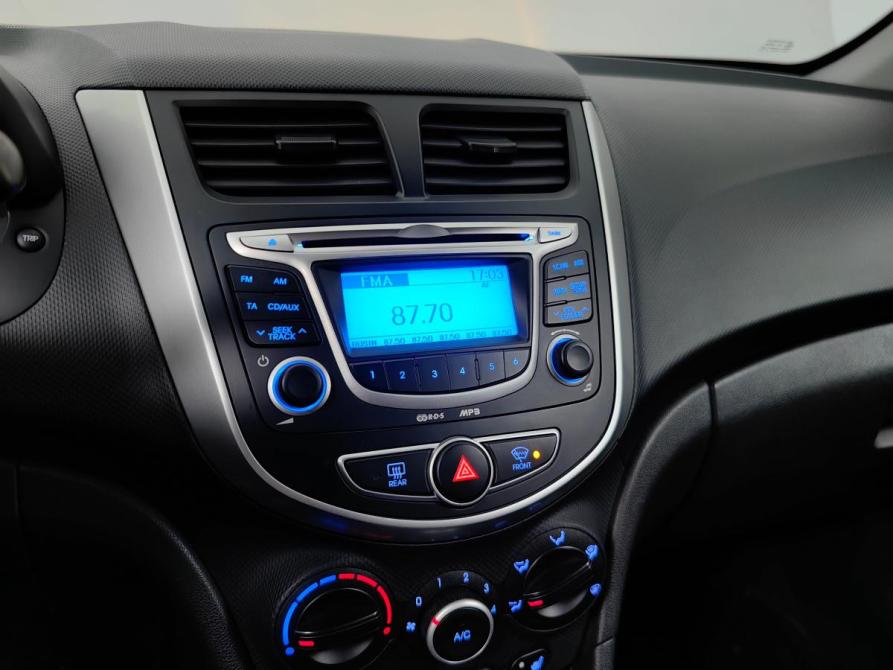 Hyundai Solaris I Москва  - изображение 17