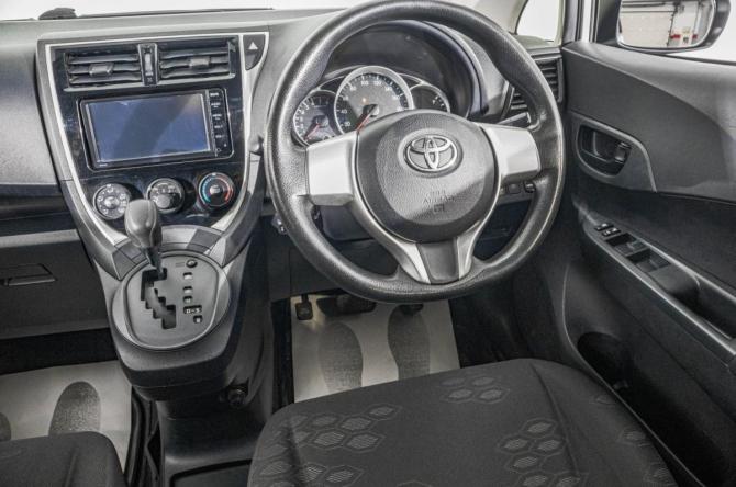 Toyota Ractis II с пробегом 2015 года, цена 979 000 рублей, 146800 км, хэтчбек, Автокод Объявления