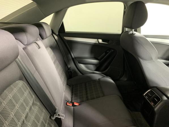 Audi A4 IV (B8) Рестайлинг с пробегом 2013 года, цена 1 135 000 рублей, 228026 км, седан, Автокод Объявления