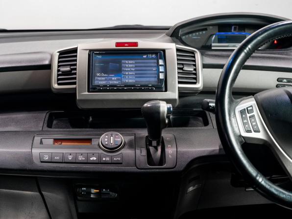 Honda Freed I Рестайлинг с пробегом 2013 года, цена 1 185 000 рублей, 151520 км, компактвэн, Автокод Объявления