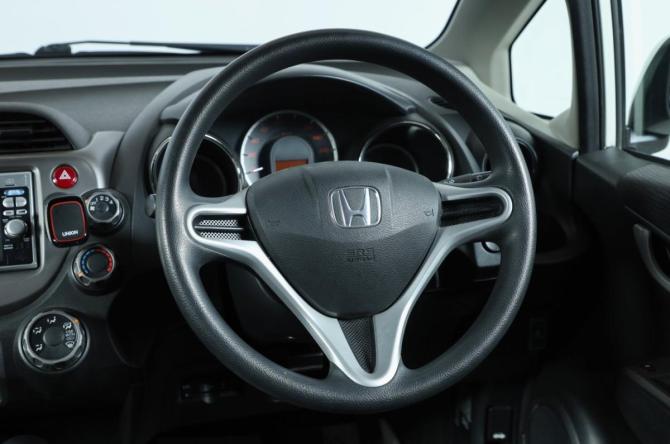 Honda Fit II с пробегом 2011 года, цена 759 000 рублей, 135000 км, хэтчбек, Автокод Объявления
