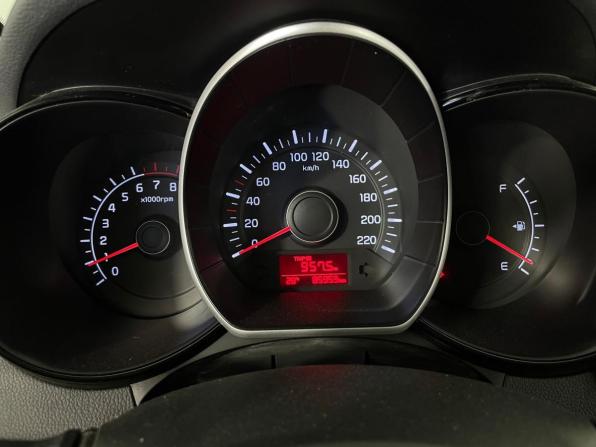 Kia Rio III Рестайлинг с пробегом 2015 года, цена 945 000 рублей, 85957 км, седан, Автокод Объявления