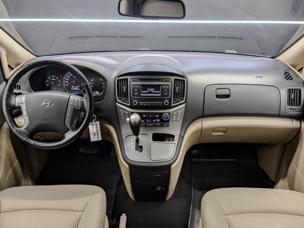 Hyundai H-1 II Рестайлинг 2 с пробегом 2021 года, цена 3 195 000 рублей, 141000 км, минивэн, Автокод Объявления