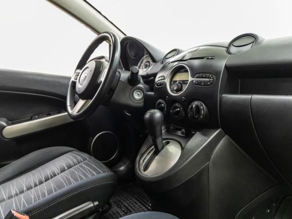 Mazda 2 II (DE) с пробегом 2008 года, цена 648 000 рублей, 156075 км, хэтчбек, Автокод Объявления