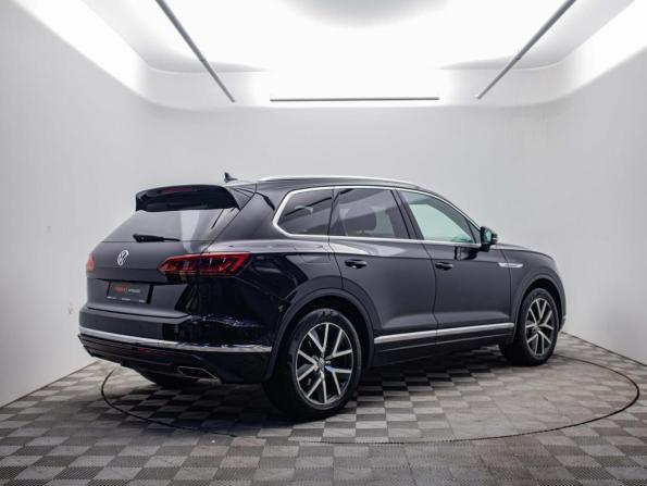 Volkswagen Touareg III с пробегом 2019 года, цена 4 884 000 рублей, 130397 км, внедорожник, Автокод Объявления
