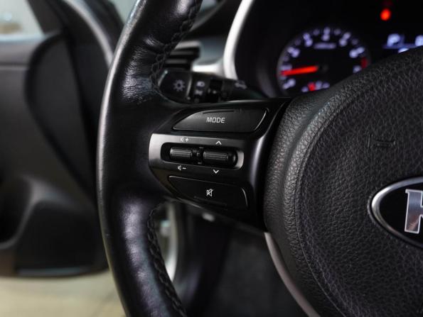 Kia Rio IV Рестайлинг с пробегом 2021 года, цена 1 099 000 рублей, 175684 км, хэтчбек, Автокод Объявления