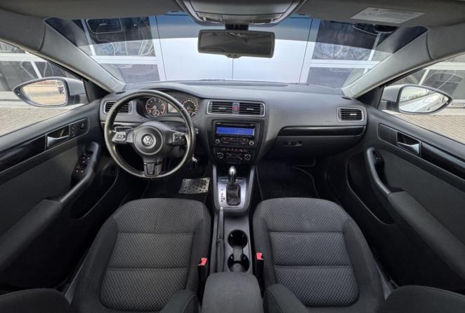 Volkswagen Jetta VI с пробегом 2011 года, цена 690 000 рублей, 239649 км, седан, Автокод Объявления