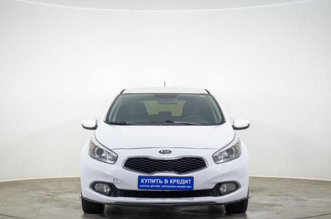 Kia Ceed II Рестайлинг с пробегом 2012 года, цена 949 000 рублей, 206000 км, хэтчбек, Автокод Объявления