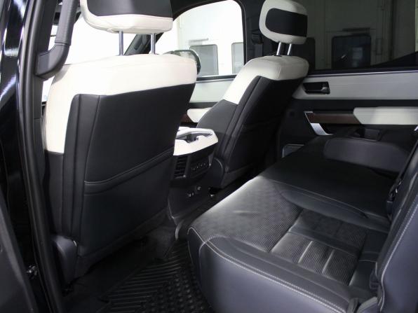 Toyota Tundra III с пробегом 2023 года, цена 8 699 000 рублей, 51000 км, offers.body_type.unknown, Автокод Объявления