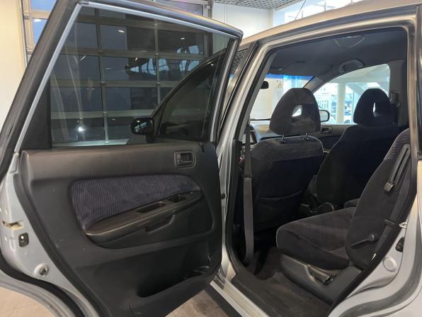 Honda Stream I с пробегом 2001 года, цена 300 000 рублей, 322631 км, компактвэн, Автокод Объявления