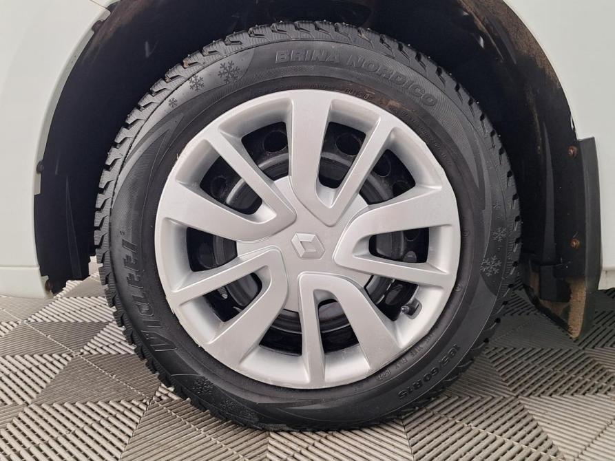 Renault Logan II Рестайлинг Псков  - изображение 15