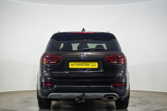 Kia Sorento III Prime Рестайлинг с пробегом 2018 года, цена 2 999 000 рублей, 188000 км, внедорожник, Автокод Объявления