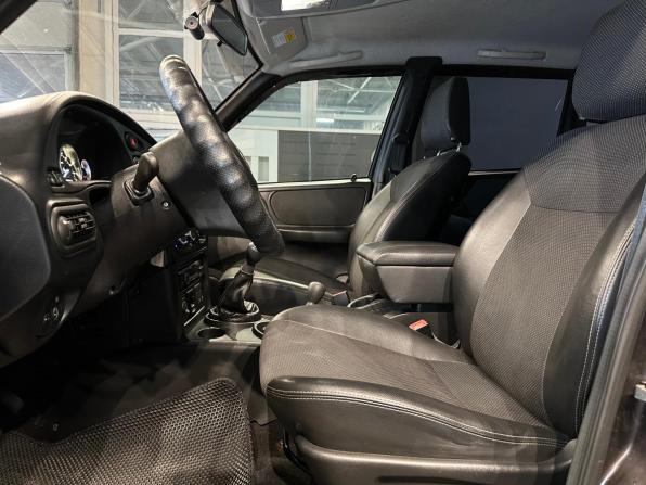 Chevrolet Niva I Рестайлинг с пробегом 2015 года, цена 593 000 рублей, 225109 км, внедорожник, Автокод Объявления