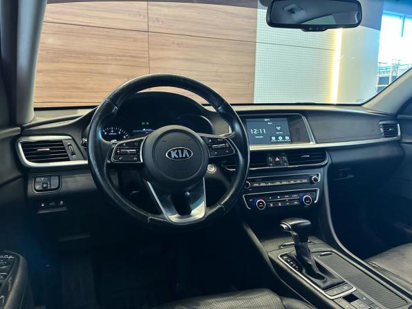Kia Optima IV Рестайлинг с пробегом 2019 года, цена 1 849 900 рублей, 139760 км, седан, Автокод Объявления
