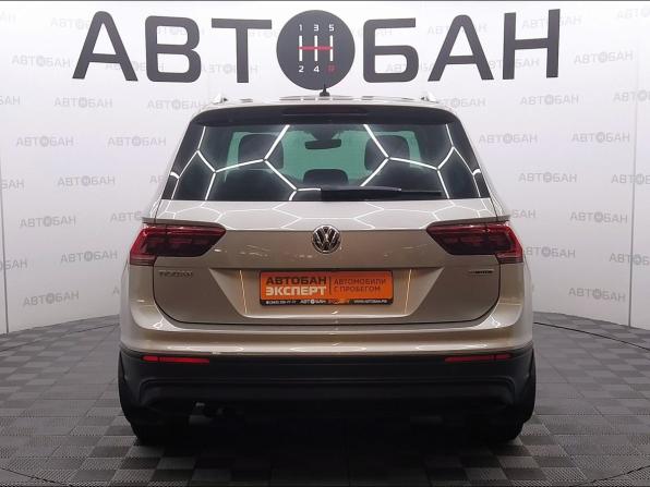 Volkswagen Tiguan II с пробегом 2019 года, цена 2 512 000 рублей, 98494 км, внедорожник, Автокод Объявления