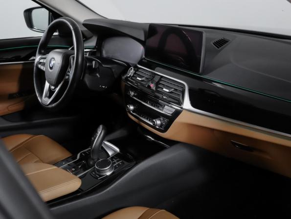 BMW 5 серии VII (G30/G31/G38) Рестайлинг с пробегом 2021 года, цена 4 496 499 рублей, 81723 км, седан, Автокод Объявления