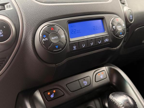 Hyundai ix35 I Рестайлинг с пробегом 2013 года, цена 1 235 000 рублей, 233802 км, внедорожник, Автокод Объявления
