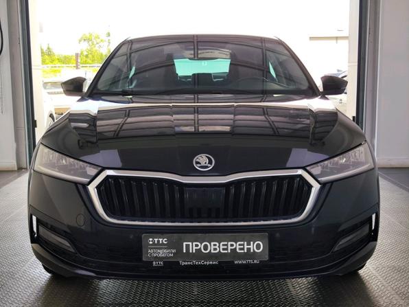 Skoda Octavia IV (A8) с пробегом 2021 года, цена 2 520 000 рублей, 89743 км, лифтбек, Автокод Объявления