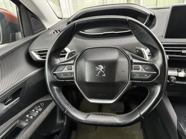 Peugeot 3008 II с пробегом 2018 года, цена 1 799 000 рублей, 110868 км, внедорожник, Автокод Объявления