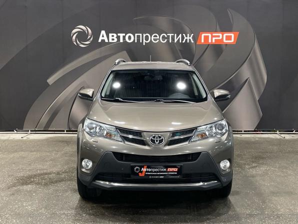 Toyota RAV4 IV (XA40) с пробегом 2014 года, цена 2 044 000 рублей, 220551 км, внедорожник, Автокод Объявления