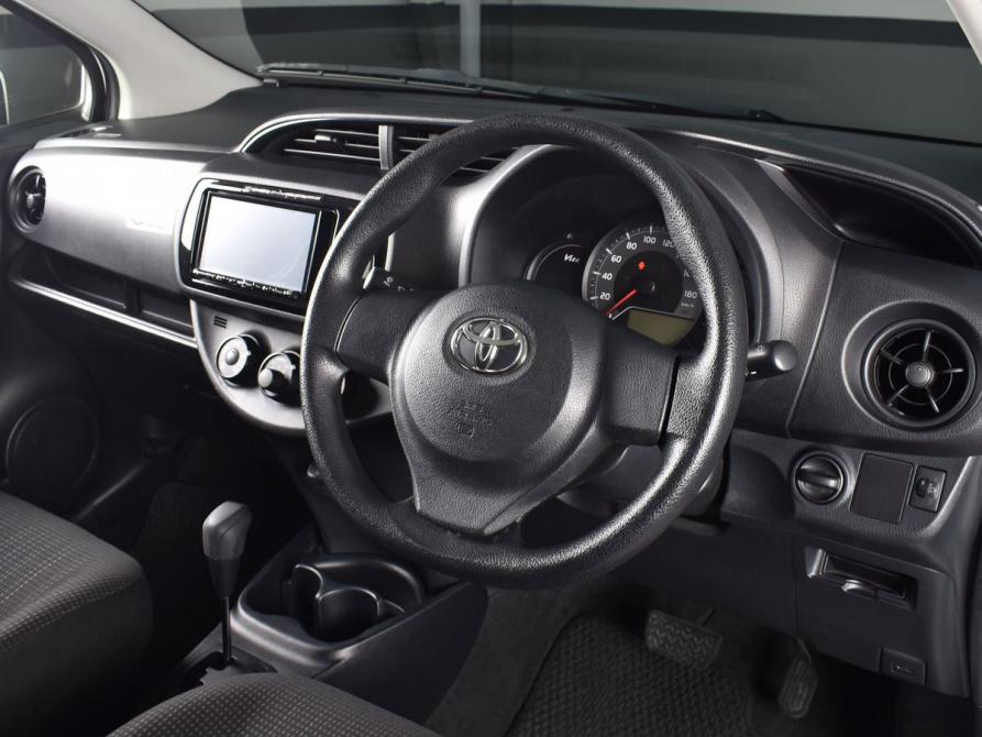 Toyota Vitz III (XP130) Рестайлинг 2 Кемерово  - изображение 8