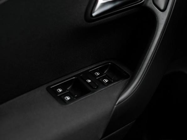 Volkswagen Polo V с пробегом 2012 года, цена 865 000 рублей, 104405 км, седан, Автокод Объявления