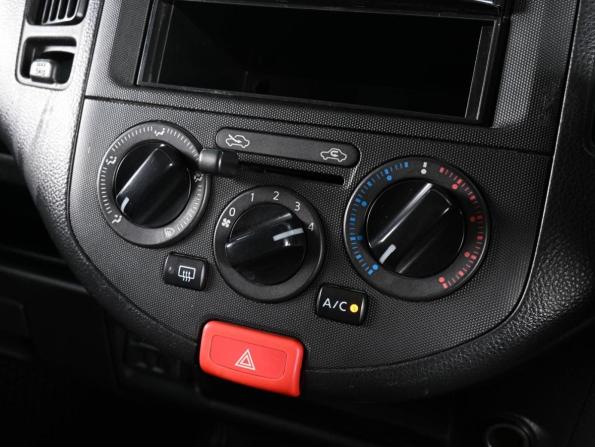 Nissan AD III Рестайлинг с пробегом 2017 года, цена 919 000 рублей, 234458 км, универсал, Автокод Объявления