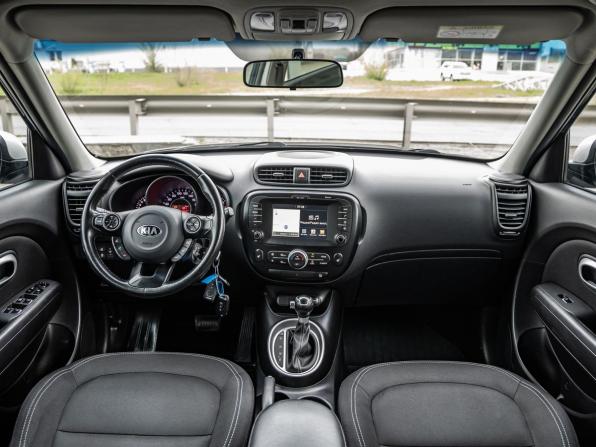 Kia Soul II Рестайлинг с пробегом 2018 года, цена 1 678 000 рублей, 139765 км, хэтчбек, Автокод Объявления