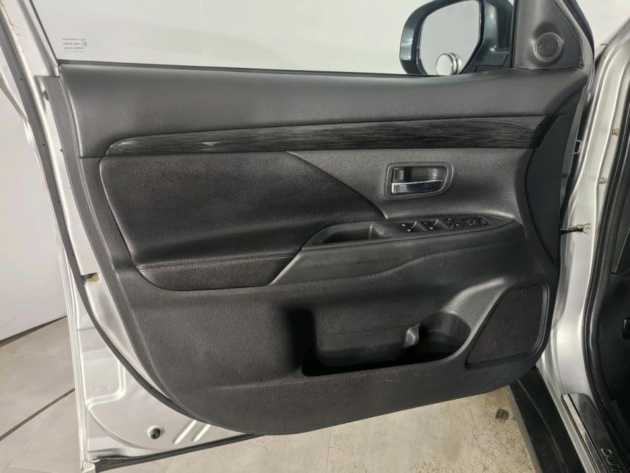 Mitsubishi Outlander III Рестайлинг 2 Санкт-Петербург  - изображение 11