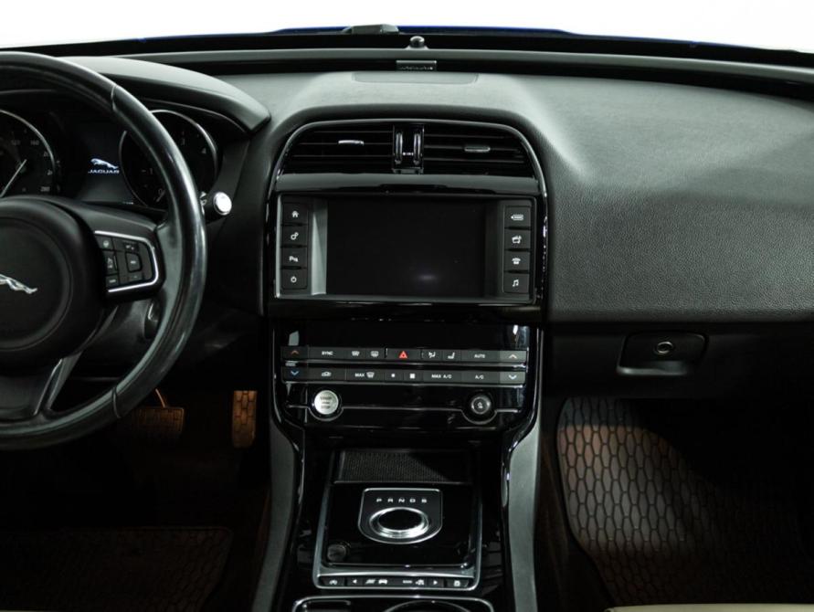 Jaguar XE I Санкт-Петербург  - изображение 15