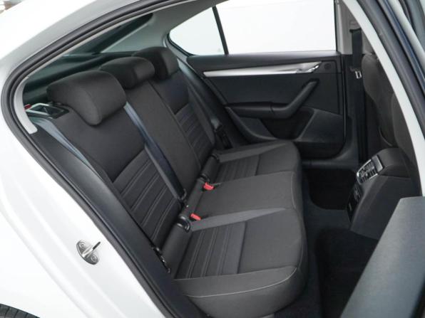 Skoda Octavia III (A7) Рестайлинг с пробегом 2020 года, цена 2 080 977 рублей, 73352 км, лифтбек, Автокод Объявления