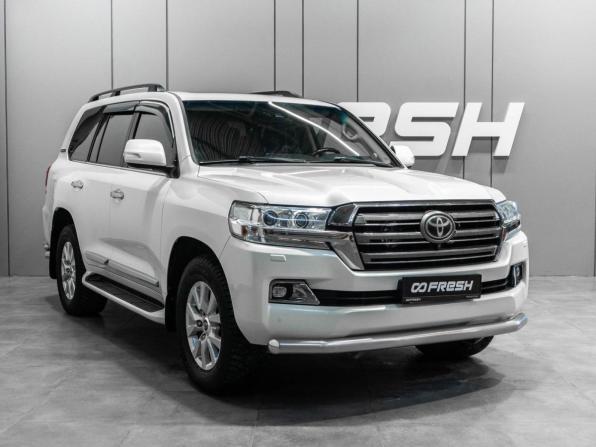 Toyota Land Cruiser 200 Series Рестайлинг 2 с пробегом 2016 года, цена 6 399 000 рублей, 275453 км, внедорожник, Автокод Объявления
