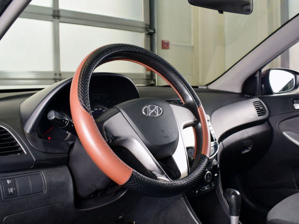 Hyundai Solaris I с пробегом 2013 года, цена 949 995 рублей, 198282 км, седан, Автокод Объявления