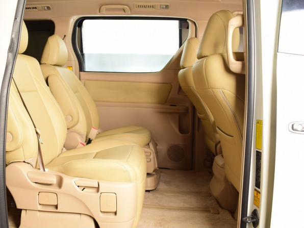Toyota Vellfire I с пробегом 2014 года, цена 2 325 995 рублей, 133502 км, минивэн, Автокод Объявления