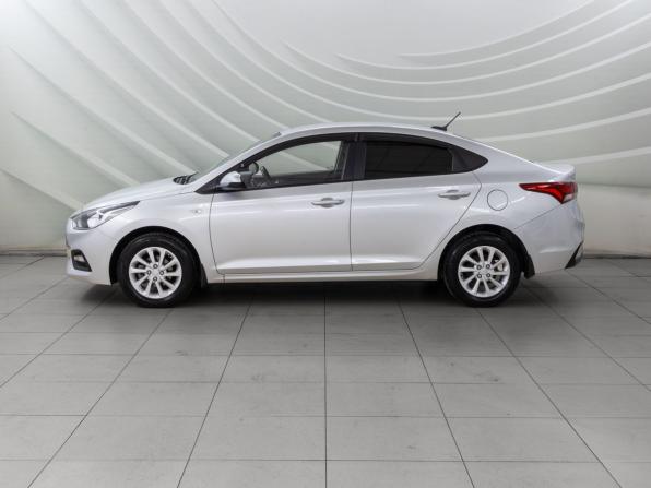 Hyundai Solaris II с пробегом 2017 года, цена 1 198 000 рублей, 172473 км, седан, Автокод Объявления