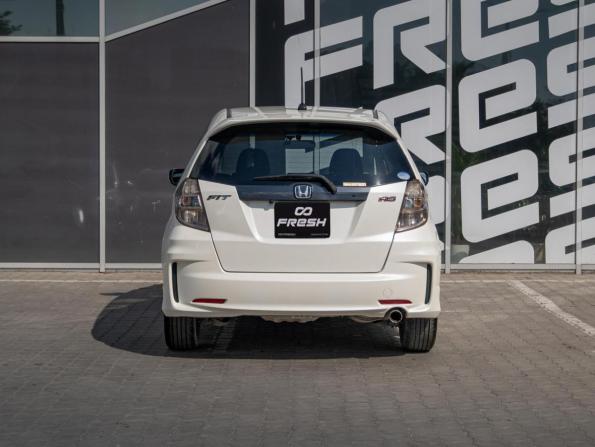 Honda Fit II с пробегом 2012 года, цена 1 360 000 рублей, 96330 км, хэтчбек, Автокод Объявления