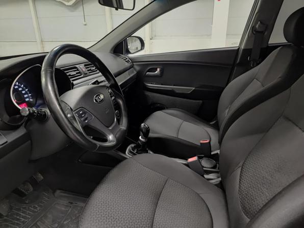 Kia Rio III Рестайлинг с пробегом 2016 года, цена 1 069 999 рублей, 118415 км, хэтчбек, Автокод Объявления