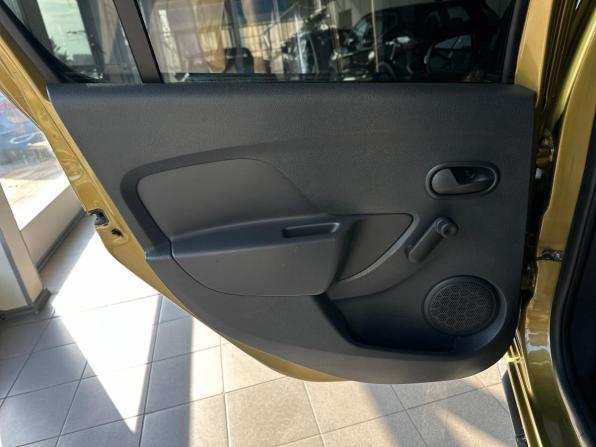 Renault Sandero II с пробегом 2018 года, цена 1 060 000 рублей, 78043 км, хэтчбек, Автокод Объявления